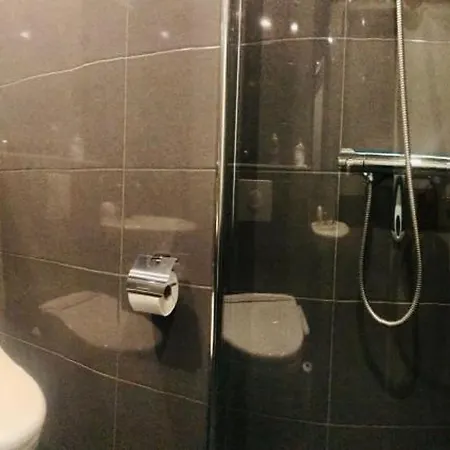 Gastenverblijf Villa Buitenplaats Wergea Contactloos Inchecken Naarderburen Exterior photo